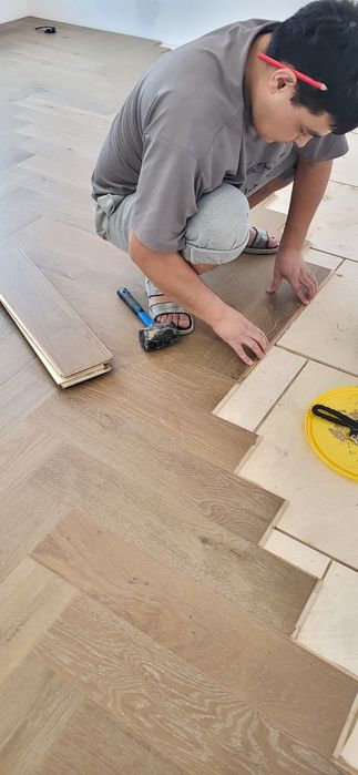 Укладка Паркета ,ламината  .