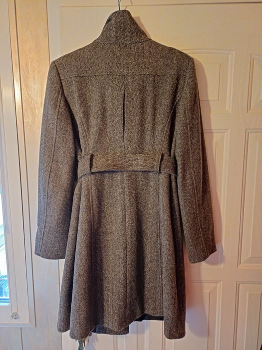 Вълнено палто с шарка рибена кост