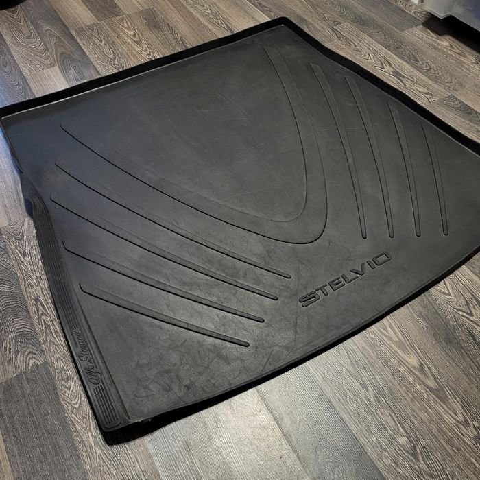 Оригинални гумени стелки за Алфа Ромео Стелвио