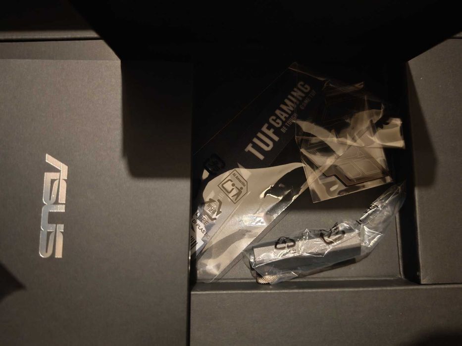 Видео Карта ASUS TUF Gaming Radeon RX 9070XT OC 16GB GDDR6 256bit