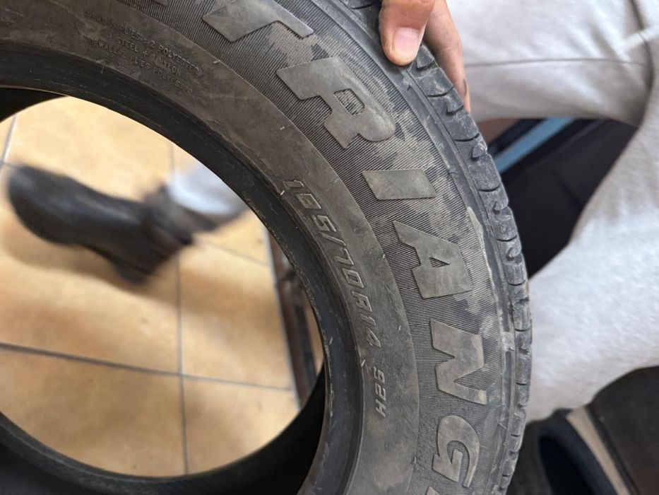 Продам шины комплект