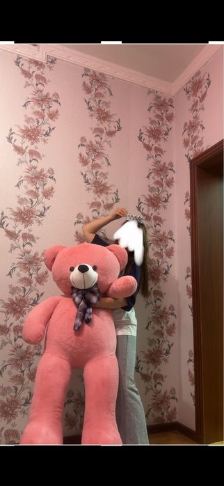 Большой плюшевый розовый мишка (подарок / декор)