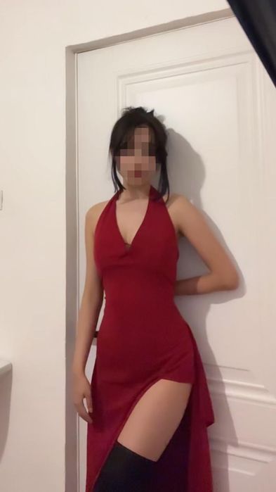 Красное платье вечернее