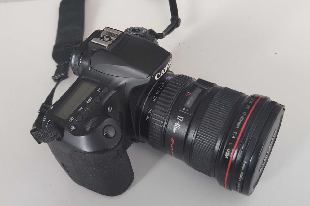 Фотоапарат - Canon EOS 60D