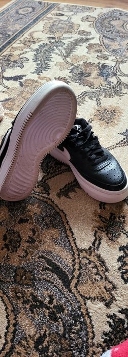 Vând nike impecabili