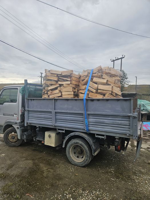 Lemn de foc tăiat si crapat