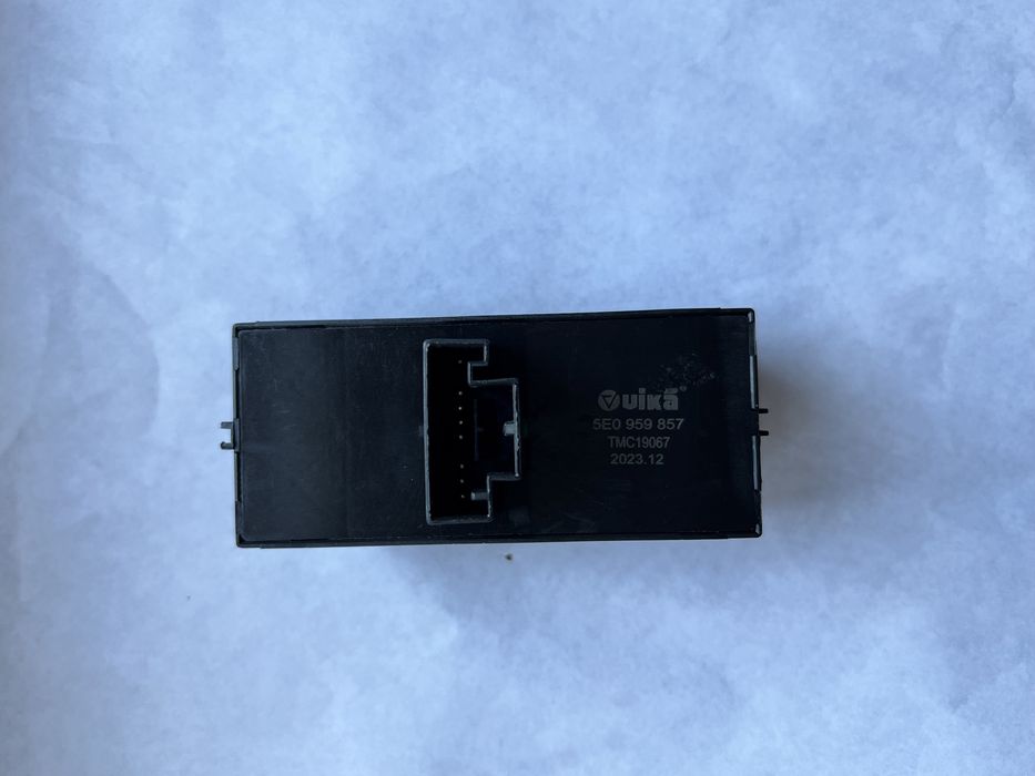 Блок управления стеклоподъемниками