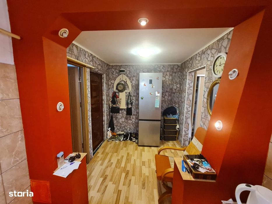 Apartament 3 camere, decomandat, etaj 1, Târgu Jiu