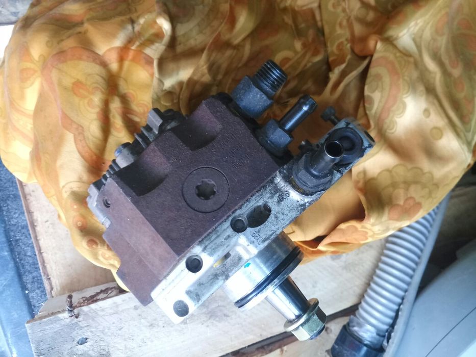 Нафтова помпа ГНП Bosch Hunday H1 Starex