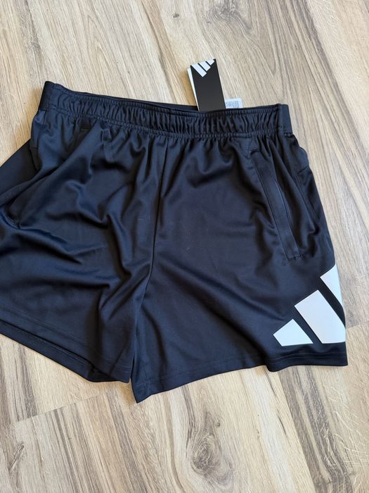 Нови мъжки Къси панталони Adidas Train Essentials ! S,M,L