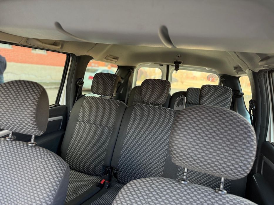 Продам ларгус 2017 год