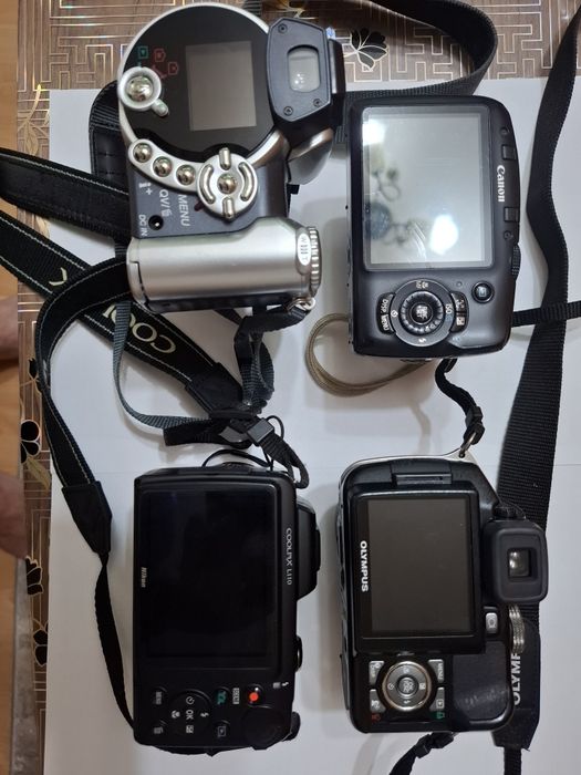 Vând camere foto CANON