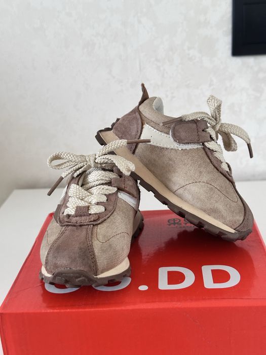 Детстке кроссовки