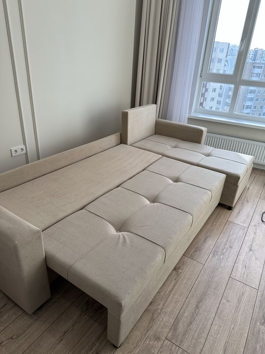 Диван продам новая