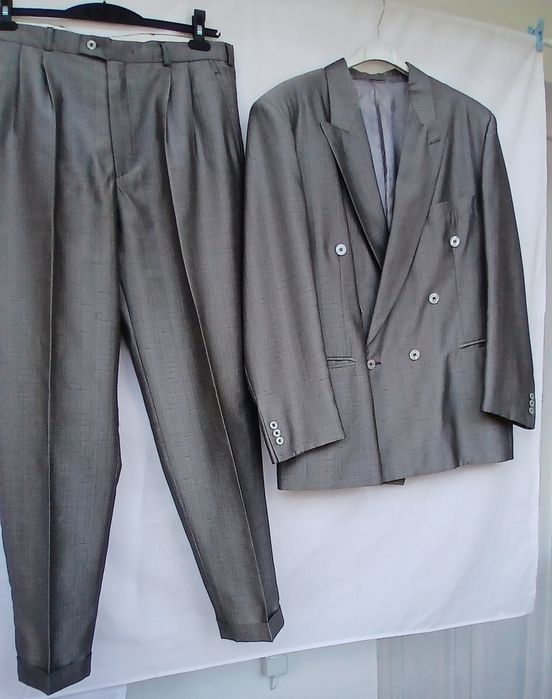 Мъжки луксозен костюм номер 54.