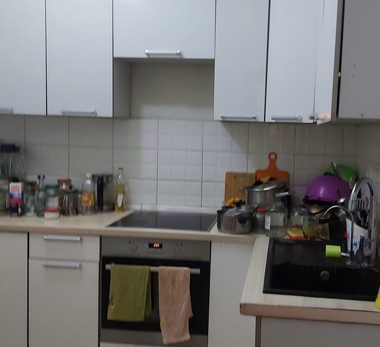 Продам кухню б/у, цвет белый