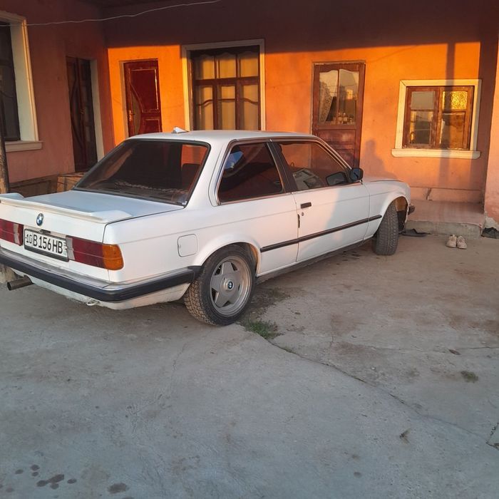 Прадю Автомобиль