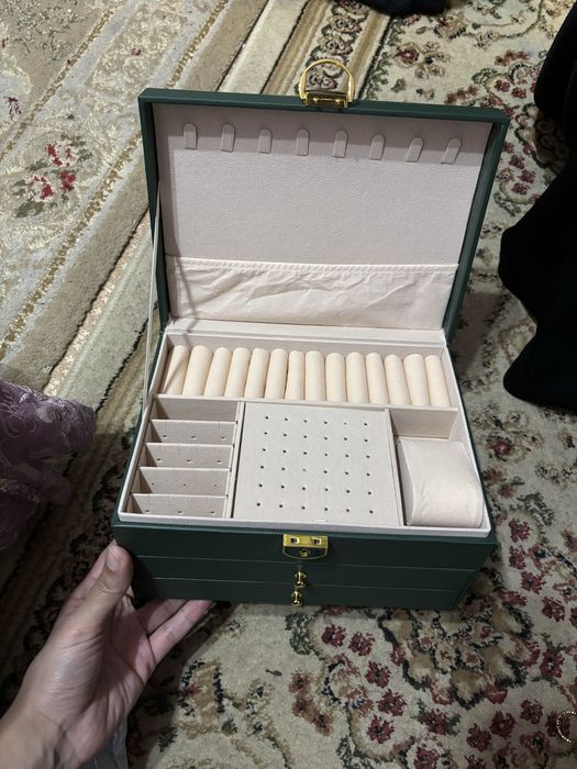 Шкатулка для украшений трехъярусная