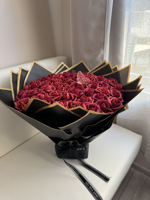 Луксозни букети от рози