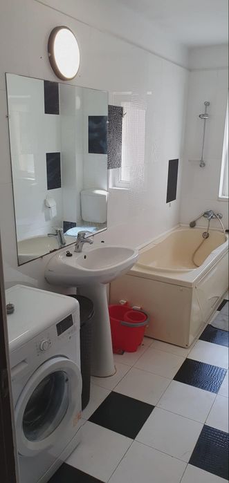 Apartament 1 cameră, 40 mp, parcare
Zona Primărie. An construcție: după 2000. Etaj 1.
Preț: 350 €
