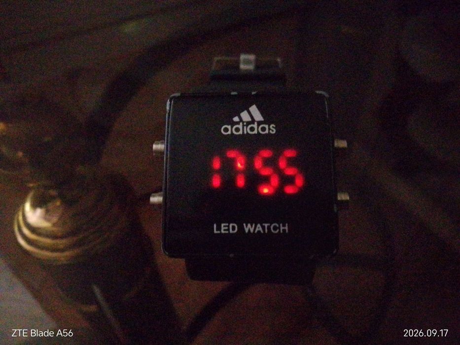 Наручные часы Adidas