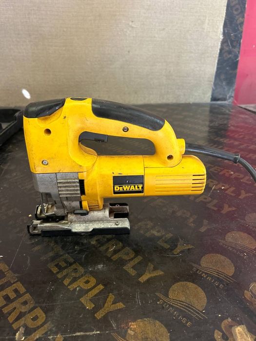 Зеге DEWALT перфектно състояние внос от Англия на 220 волта