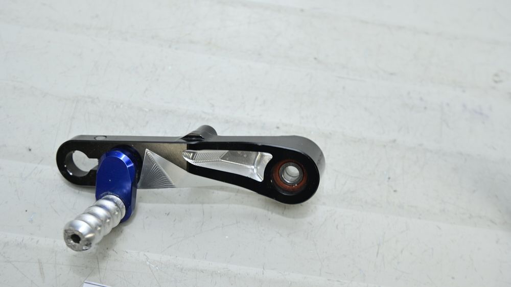 Pedala Schimbator Viteze Suport Scarita Stanga Fata BMW M1000XR /