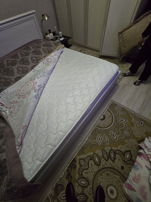 Продам кровать 180*200