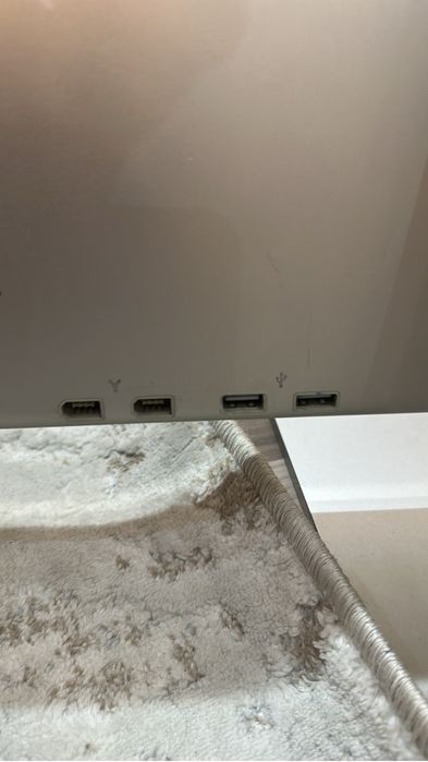 Apple Cinema  Display 30 диогональ очень редкая модель!!!