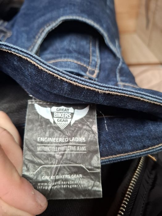 Blugi Moto Dama S, si Manusi Adrenaline