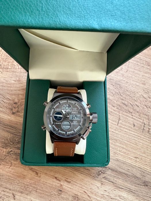 В продаде часы люкс качества