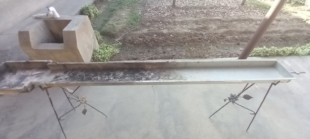 Kora sotiladi 3 metr eniga 26 sm
