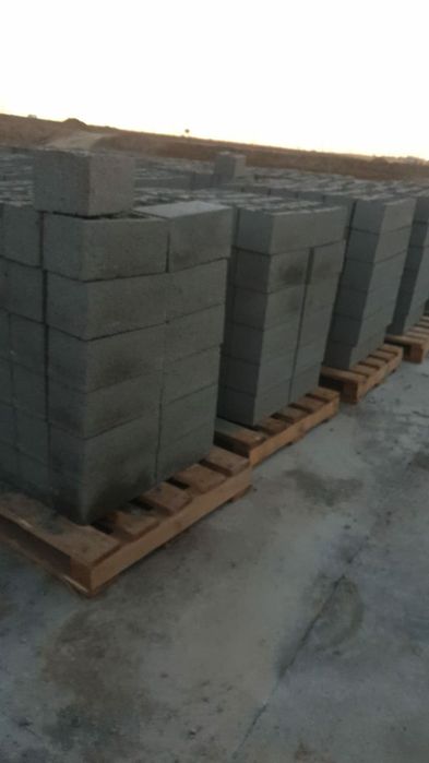 Шлакоблок, тумбы, козырьки