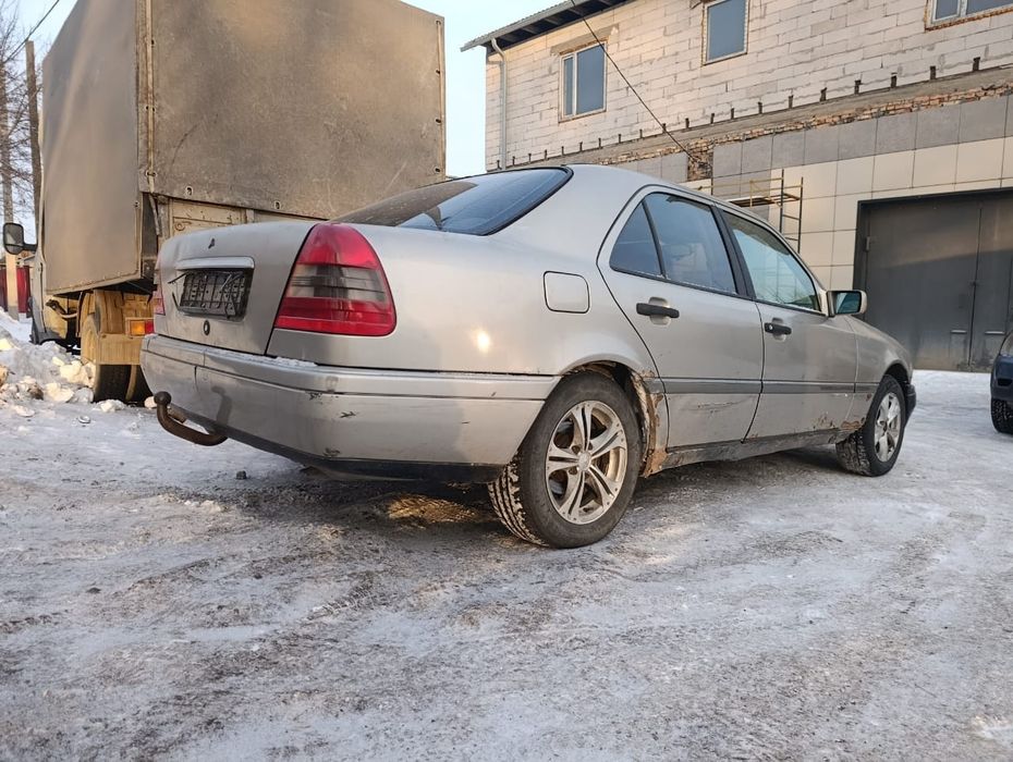 Разбор Мерседес W202 C180