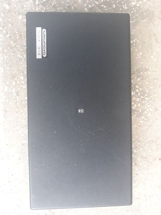 Microfon Grundig.