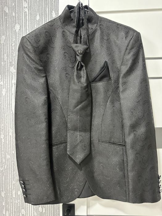 Costum pentru barbati