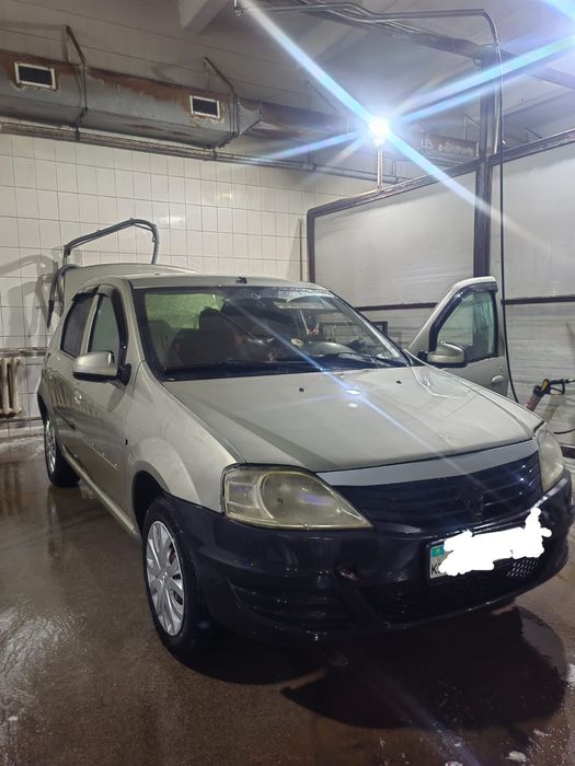 Продам Рено логан