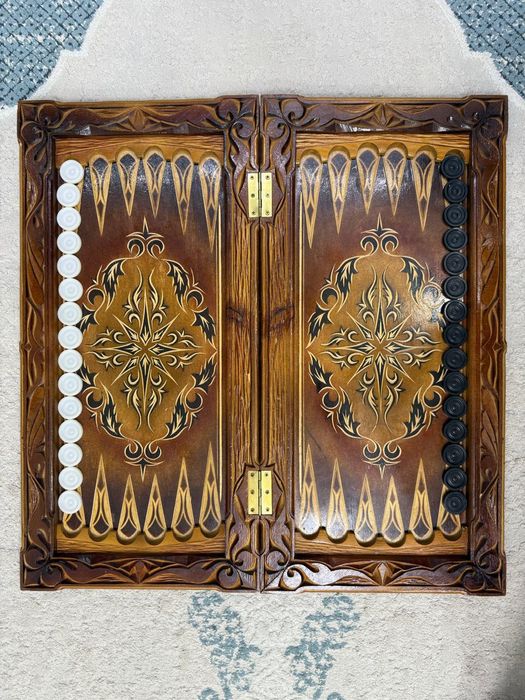 Настольные нарды с шахматами