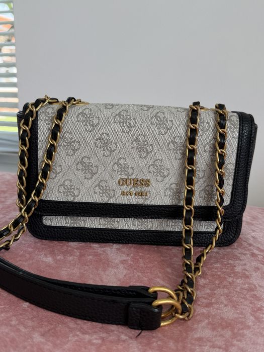 Дамска чанта Guess