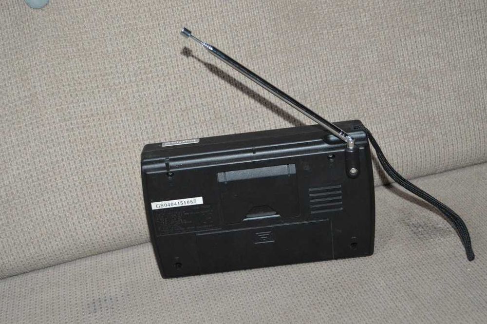 Radio portabil BENCH KH2026 cu 4 lungimi de unda