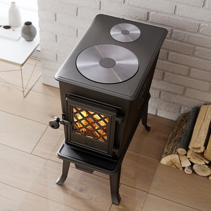 Soba fonta pe lemne Iași