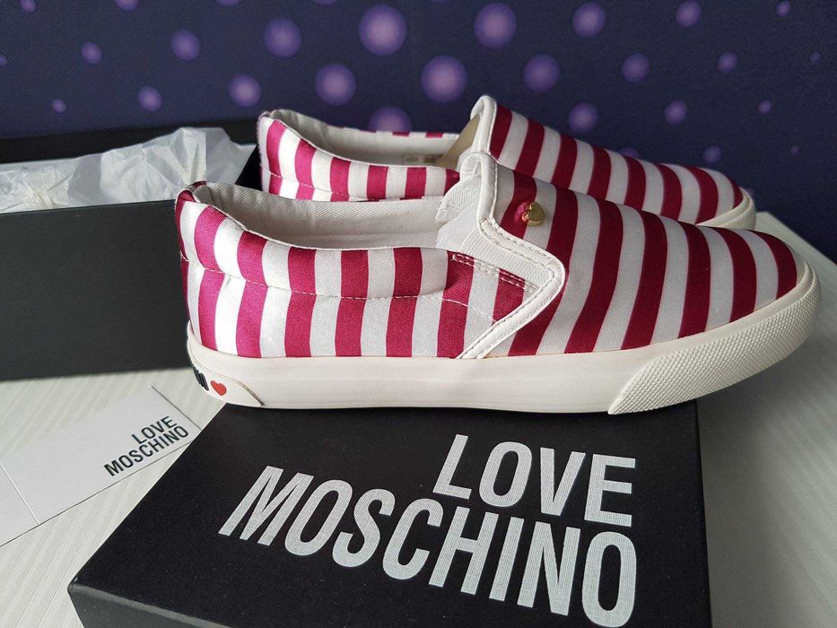 LOVE MOSCHINO нови и оригинални