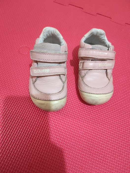 Papuci fete diferite mărimi