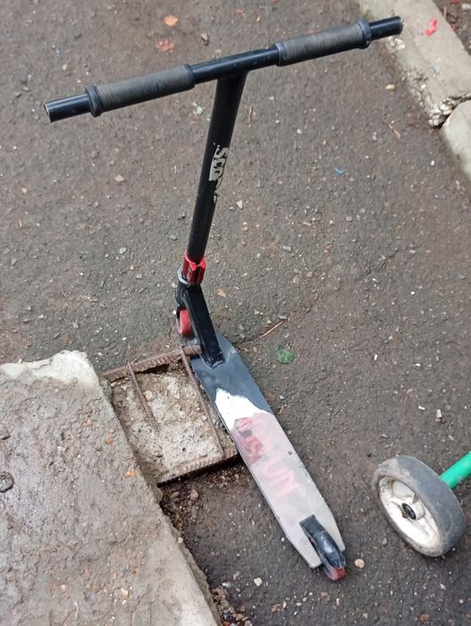 Продам самокат хороший