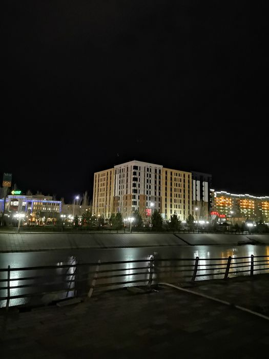 Продам 3к кв, в центе, 110 м2. Черновая отделка.