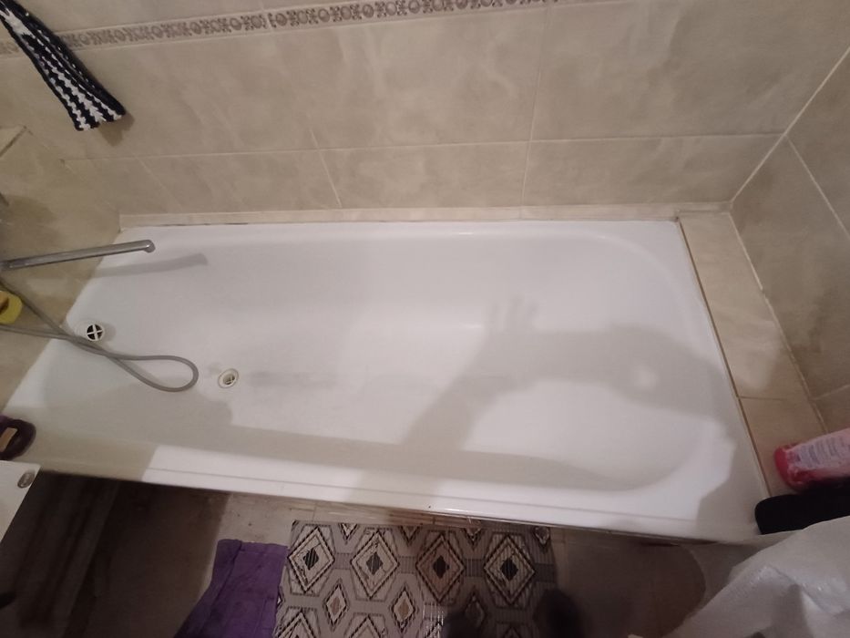 Продам акриловая ванна.