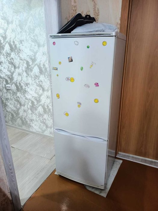 Продам современный , рабочий  холодильник в хорошем состоянии .