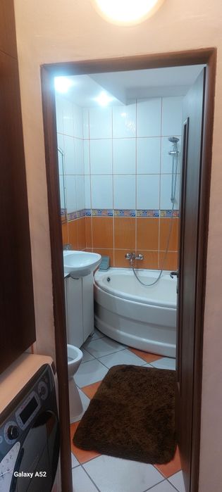 Inchiriat apartament 3 camere