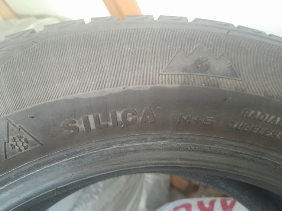 Авто шины зимние липучка