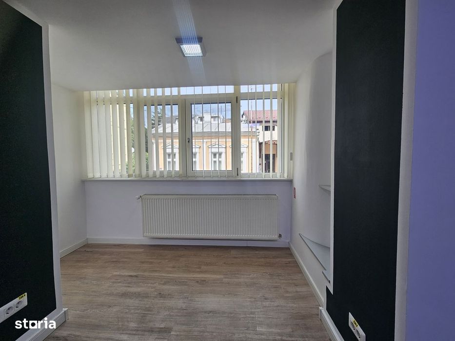 Inchiriez spatiu pentru birou , avocat, salon, diverse aplicatii